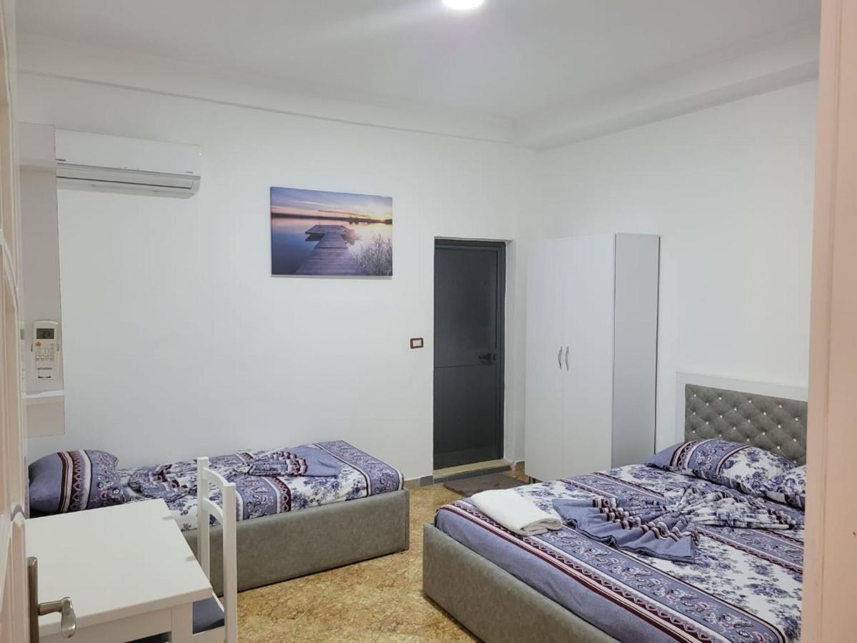 Hotel Reci Peshkopi Екстер'єр фото