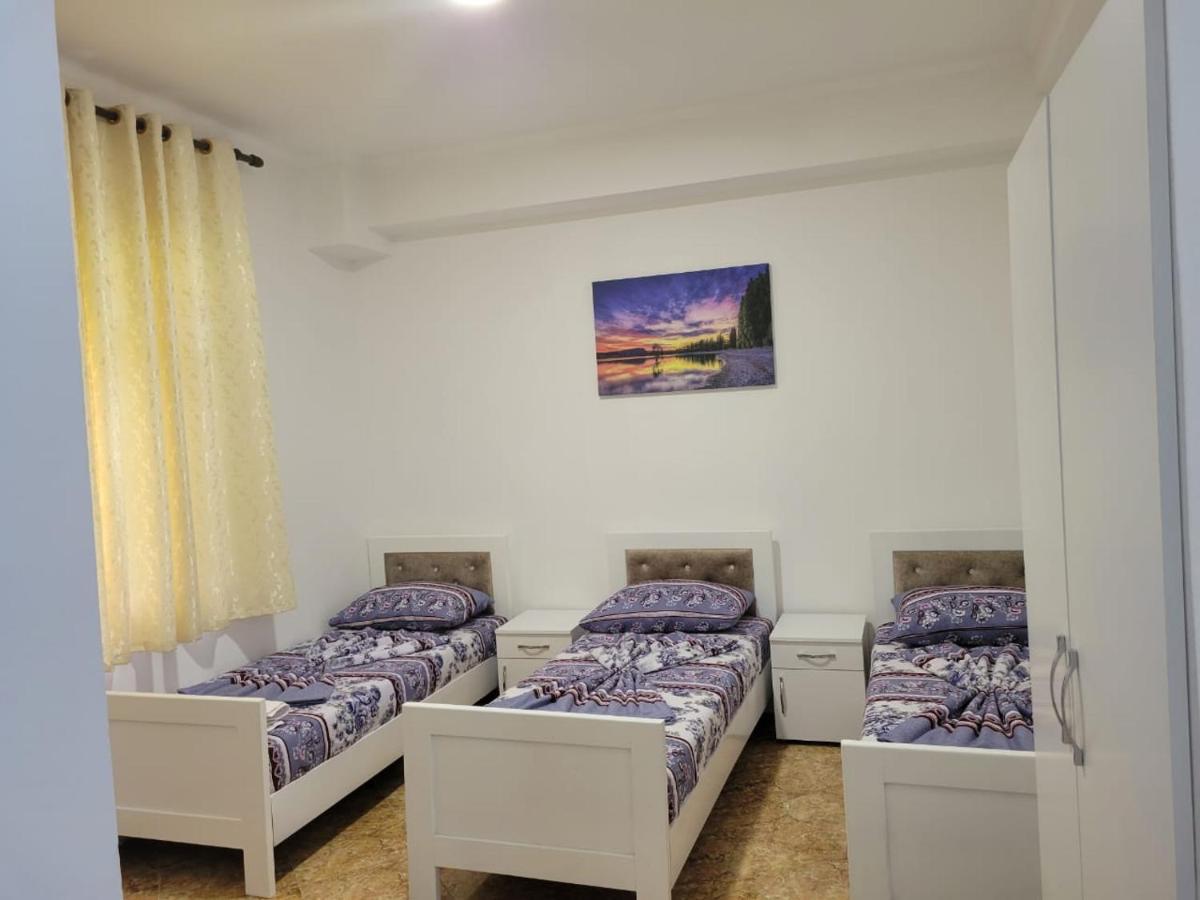 Hotel Reci Peshkopi Екстер'єр фото