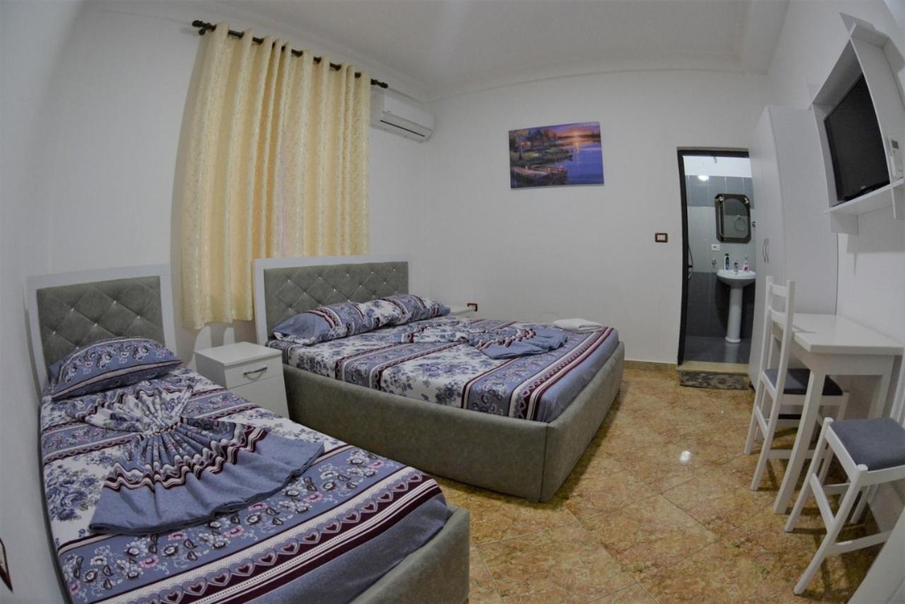 Hotel Reci Peshkopi Екстер'єр фото