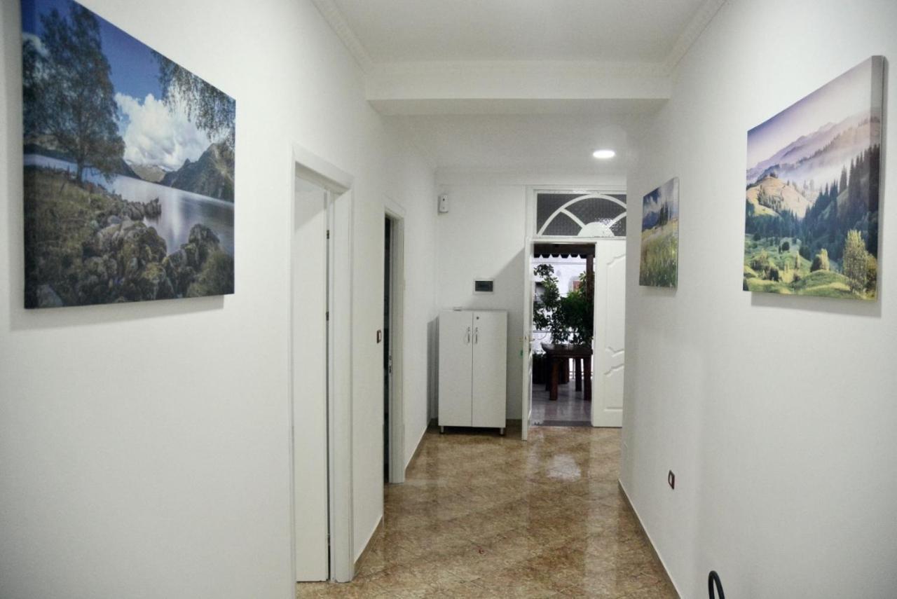 Hotel Reci Peshkopi Екстер'єр фото