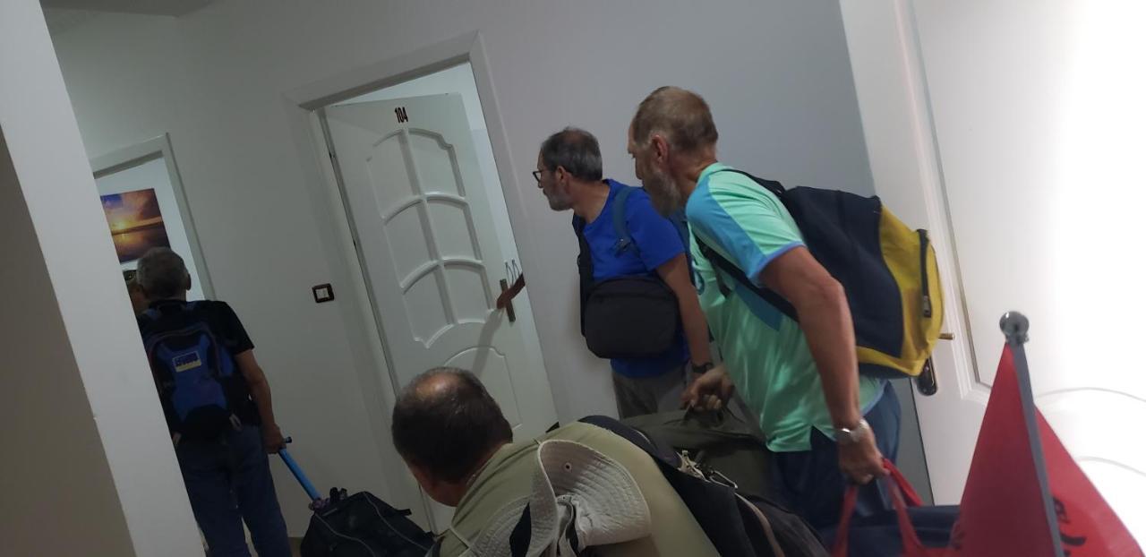 Hotel Reci Peshkopi Екстер'єр фото
