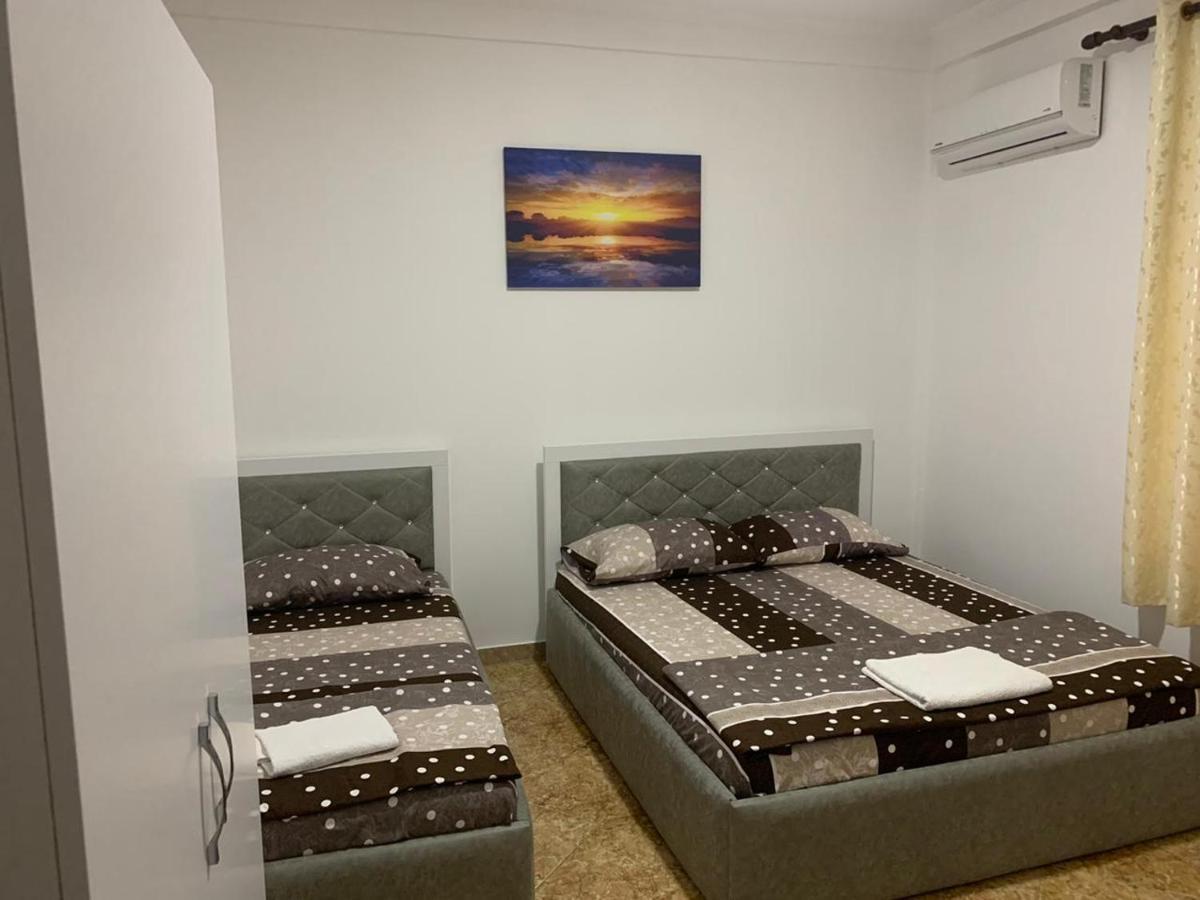 Hotel Reci Peshkopi Екстер'єр фото