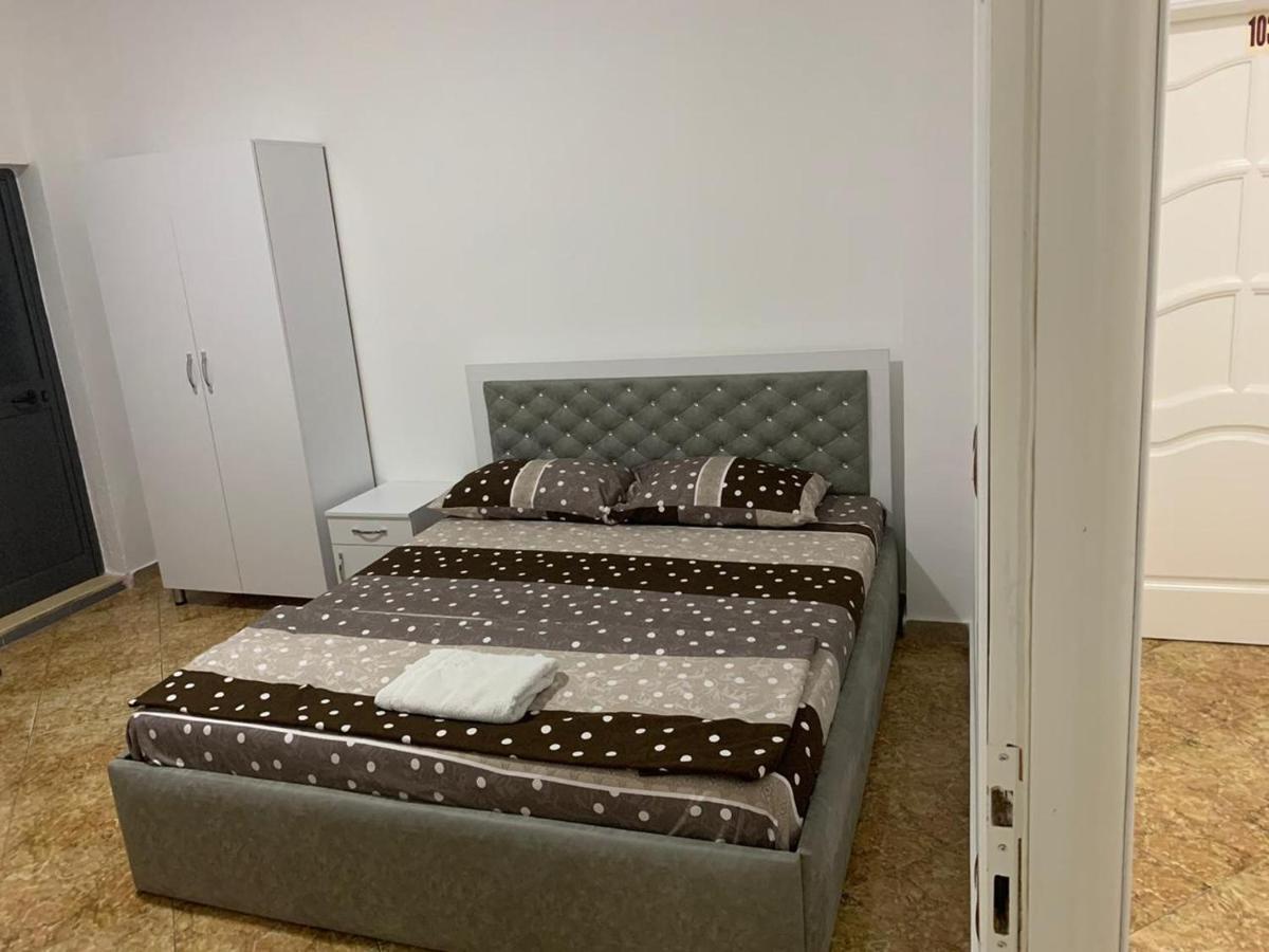 Hotel Reci Peshkopi Екстер'єр фото